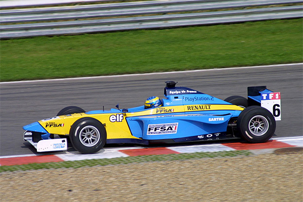 Sébastien piloting his Lola-Zytek Formula Renault around the Spa-Francorchamps circuit